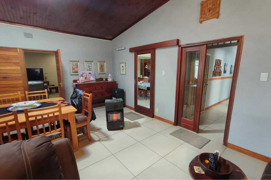 8 Bedroom Property for Sale in Broederstroom North West
